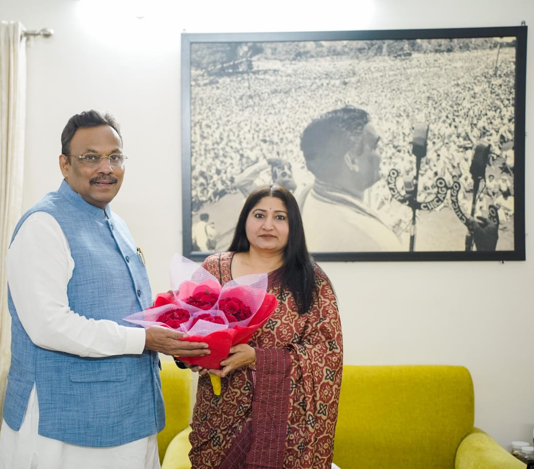 Neha Dhawan becomes national member of Hindi Advisory Committee.
